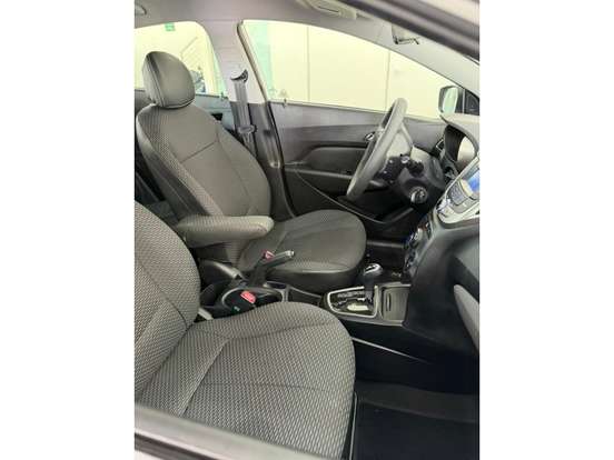 HYUNDAI-HB20X-2014