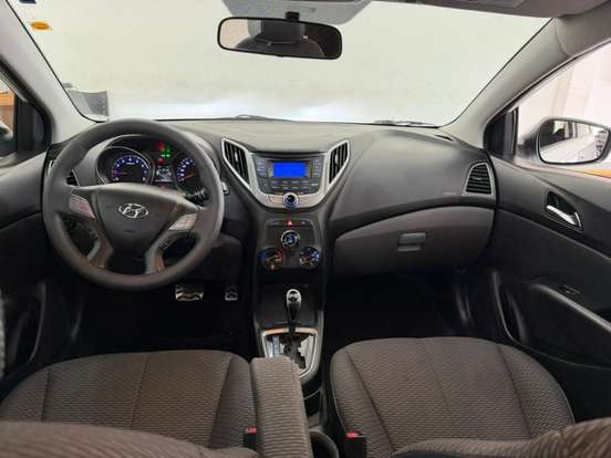 HYUNDAI-HB20X-1.6 16V STYLE FLEX 4P AUTOMÁTICO HYUNDAI-HB20X-2014