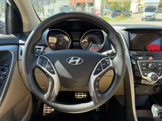 HYUNDAI-I30-2014