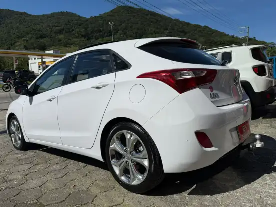 HYUNDAI-I30-2014
