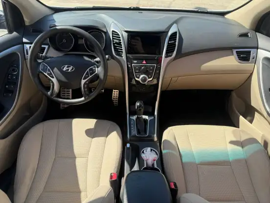 HYUNDAI-I30-2014