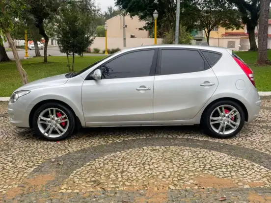 HYUNDAI-I30-2.0 MPFI GLS 16V GASOLINA 4P AUTOMÁTICO HYUNDAI-I30-2011