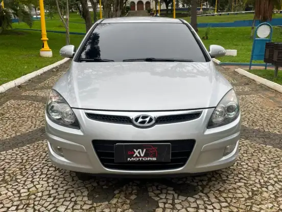 HYUNDAI-I30-2.0 MPFI GLS 16V GASOLINA 4P AUTOMÁTICO HYUNDAI-I30-2011