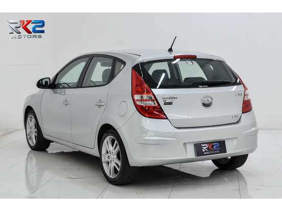 HYUNDAI-I30-2.0 MPFI GLS 16V GASOLINA 4P AUTOMÁTICO HYUNDAI-I30-2011