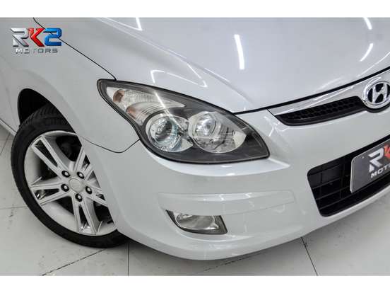 HYUNDAI-I30-2.0 MPFI GLS 16V GASOLINA 4P AUTOMÁTICO HYUNDAI-I30-2011