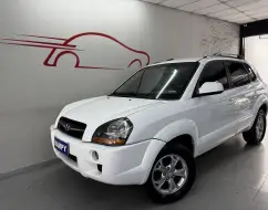 HYUNDAI TUCSON 2.0 MPFI GLS 16V 143CV 2WD FLEX 4P AUTOMÁTICO HYUNDAI TUCSON 2.0 MPFI GLS 16V 143CV 2WD FLEX 4P AUTOMÁTICO