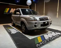 HYUNDAI TUCSON 2.0 MPFI GLS 16V 143CV 2WD GASOLINA 4P AUTOMÁTICO HYUNDAI TUCSON 2.0 MPFI GLS 16V 143CV 2WD GASOLINA 4P AUTOMÁTICO