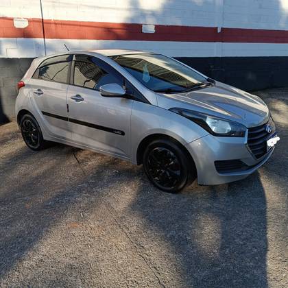 HYUNDAI HB20 1.0 COMFORT PLUS 12V FLEX 4P MANUAL