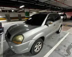 HYUNDAI TUCSON 2.0 MPFI GL 16V 142CV 2WD GASOLINA 4P AUTOMÁTICO HYUNDAI TUCSON 2.0 MPFI GL 16V 142CV 2WD GASOLINA 4P AUTOMÁTICO
