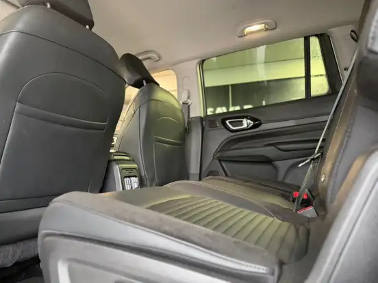 JEEP-COMMANDER-2024