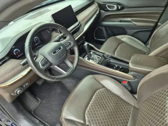 JEEP-COMMANDER-2022