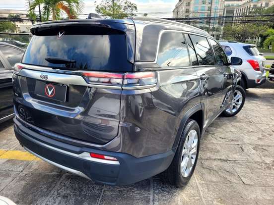 JEEP-COMMANDER-2023
