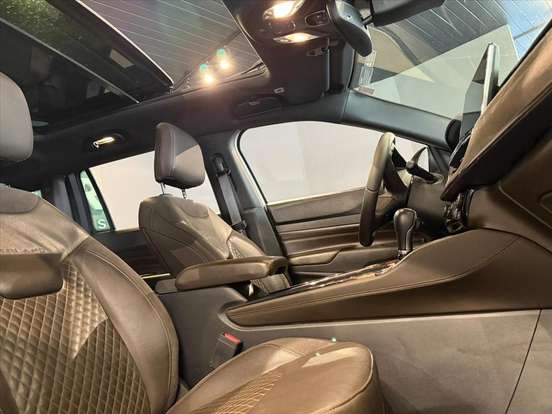 JEEP-COMMANDER-2022