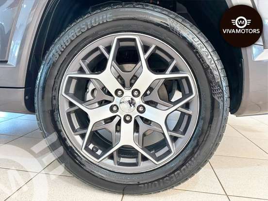 JEEP-COMMANDER-2023