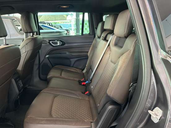 JEEP-COMMANDER-1.3 T270 TURBO MHEV OVERLAND AT6 JEEP-COMMANDER-2026