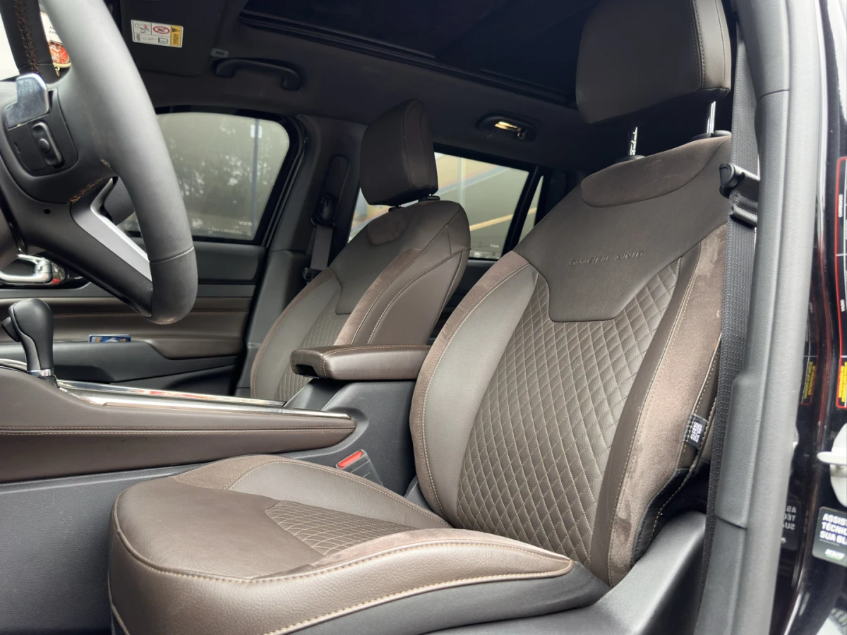 Jeep Commander — foto 8