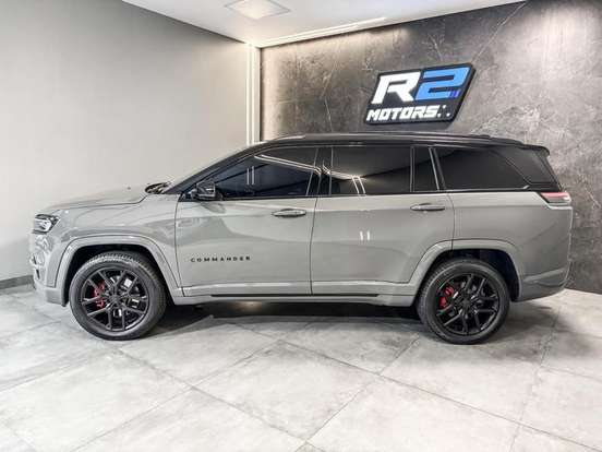 JEEP-COMMANDER-2.0 HURRICANE 4 TURBO GASOLINA BLACKHAWK AT9 JEEP-COMMANDER-2024