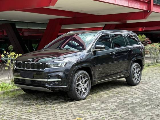 JEEP COMMANDER 2.0 TD380 TURBO DIESEL OVERLAND AT9