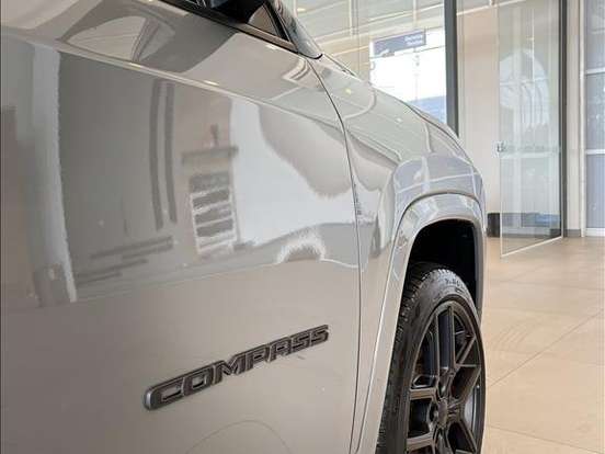 JEEP-COMPASS-2.0 HURRICANE 4 TURBO GASOLINA BLACKHAWK AT9 JEEP-COMPASS-2026