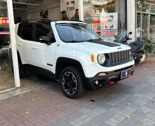 JEEP RENEGADE 2.0 16V TURBO DIESEL TRAILHAWK 4P 4X4 AUTOMÁTICO