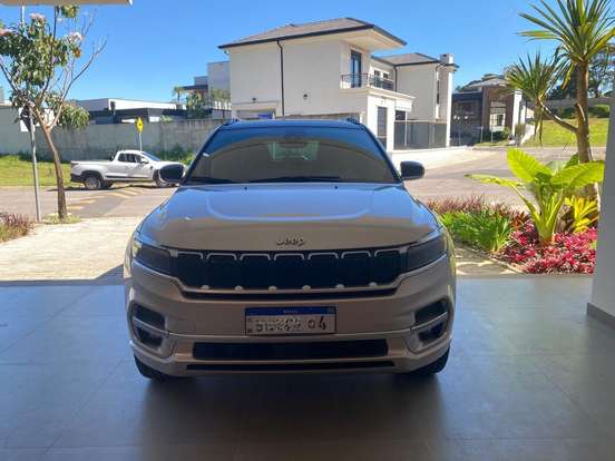 JEEP-COMMANDER-2022