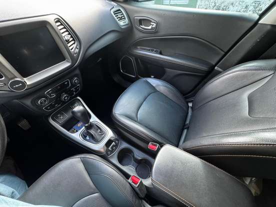 JEEP-COMPASS-2.0 16V FLEX LONGITUDE AUTOMÁTICO JEEP-COMPASS-2019