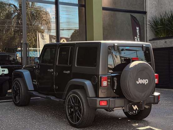 JEEP-WRANGLER-3.6 UNLIMITED SPORT 4X4 V6 GASOLINA 4P AUTOMÁTICO JEEP-WRANGLER-2015