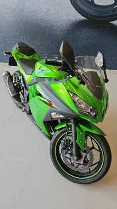 KAWASAKI NINJA 300 