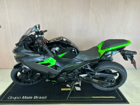KAWASAKI NINJA 400 