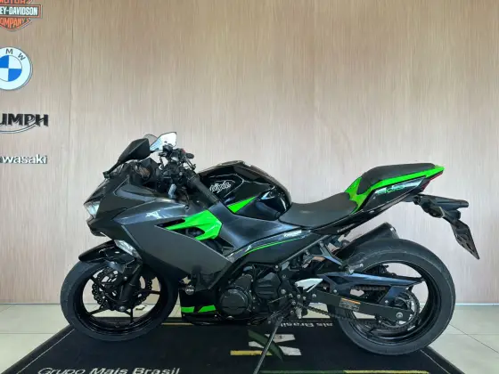 KAWASAKI NINJA 400 