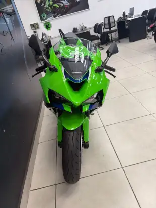KAWASAKI-NINJA ZX-6R-2025