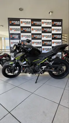 KAWASAKI Z400 