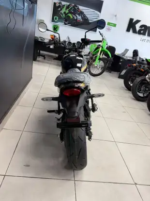 KAWASAKI-Z650 ABS RS-2025
