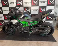 KAWASAKI Z900 KAWASAKI Z900