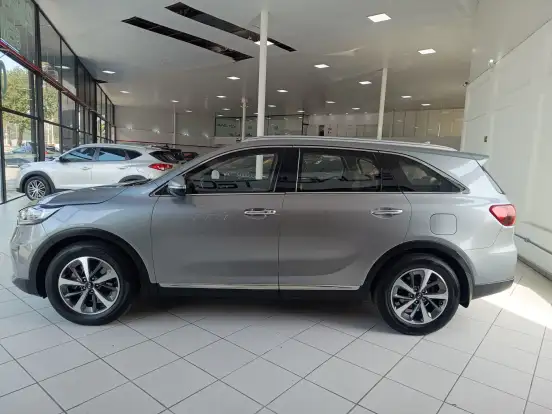KIA-SORENTO-2.4 16V GASOLINA EX 7L AUTOMÁTICO KIA-SORENTO-2019