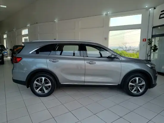 KIA-SORENTO-2.4 16V GASOLINA EX 7L AUTOMÁTICO KIA-SORENTO-2019
