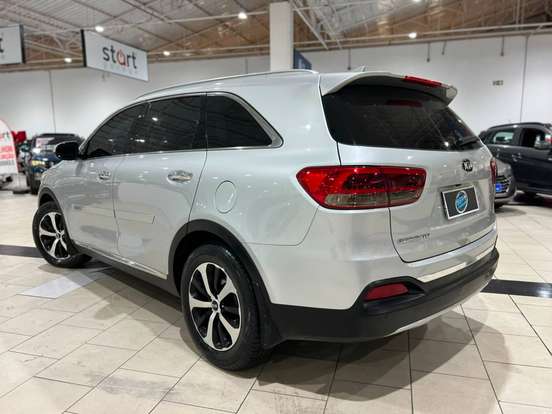 KIA-SORENTO-3.3 V6 GASOLINA EX 7L AUTOMATICO KIA-SORENTO-2015