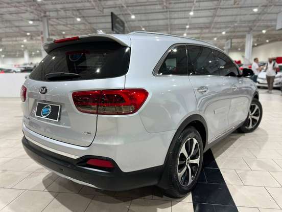 KIA-SORENTO-3.3 V6 GASOLINA EX 7L AUTOMATICO KIA-SORENTO-2015