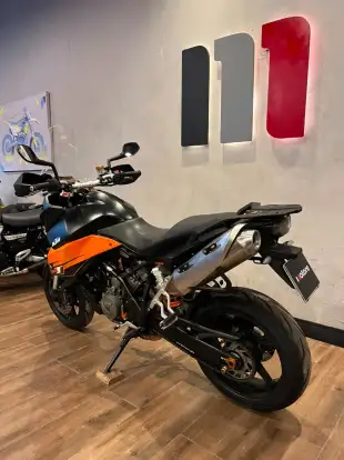 KTM-SUPERMOTO 990T-2010