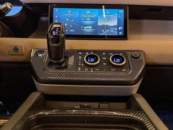 LAND ROVER-DEFENDER-2021