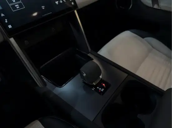LAND ROVER-DISCOVERY SPORT-2023