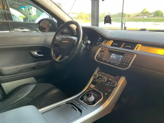 LAND ROVER-RANGE ROVER EVOQUE-2.0 PURE 4WD 16V GASOLINA 4P AUTOMÁTICO LAND ROVER-RANGE ROVER EVOQUE-2015
