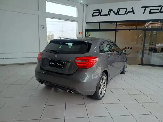 MERCEDES-BENZ-A 200-1.6 TURBO STYLE 16V GASOLINA 4P AUTOMÁTICO MERCEDES-BENZ-A 200-2013