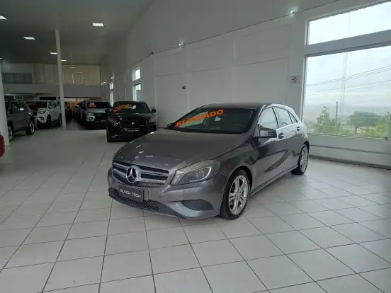 MERCEDES-BENZ-A 200-1.6 TURBO STYLE 16V GASOLINA 4P AUTOMÁTICO MERCEDES-BENZ-A 200-2013