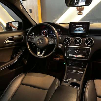 MERCEDES-BENZ-A 200-2018