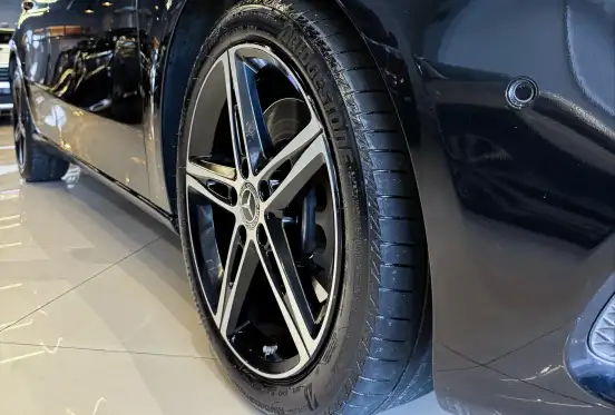 MERCEDES-BENZ-A 250-2020