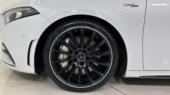 MERCEDES-BENZ-A 35 AMG-2021