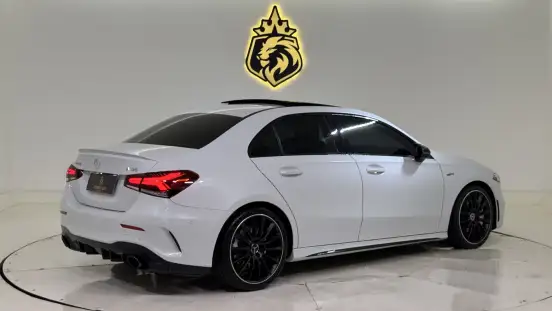 MERCEDES-BENZ-A 35 AMG-2021