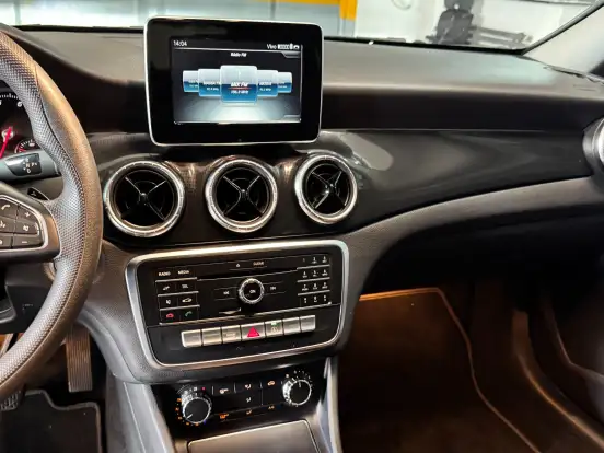 MERCEDES-BENZ-CLA 180-1.6 CGI GASOLINA 7G-DCT MERCEDES-BENZ-CLA 180-2018