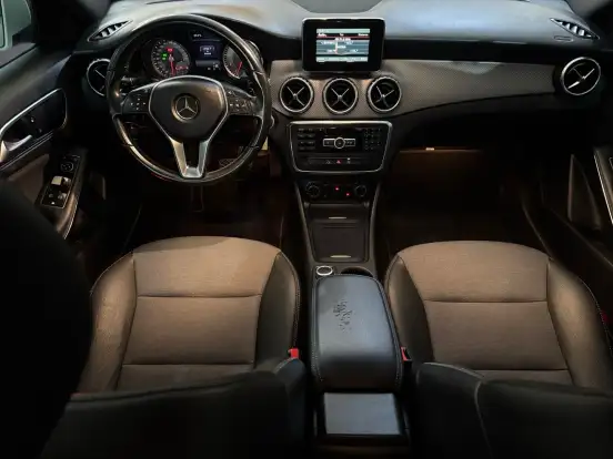 MERCEDES-BENZ-GLA 200-1.6 CGI ADVANCE 16V TURBO FLEX 4P AUTOMÁTICO MERCEDES-BENZ-GLA 200-2015